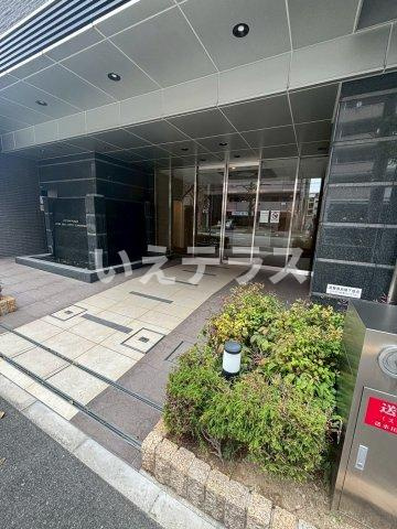 エステムコート神戸大開通ルミナスのエントランス