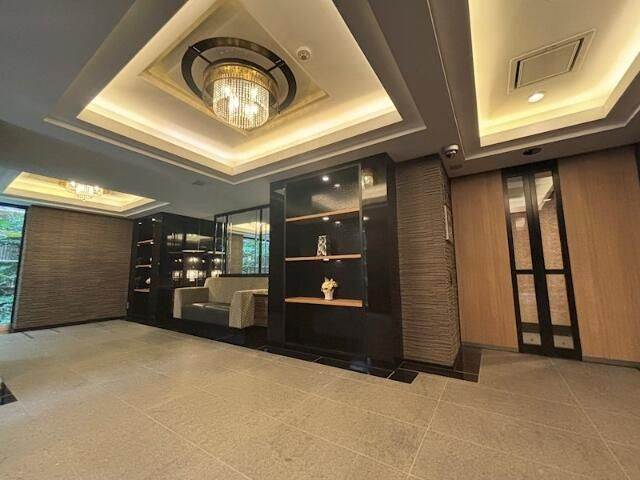 ＴＨＥ　ＣＯＮＯＥ〈一番町〉のエントランス