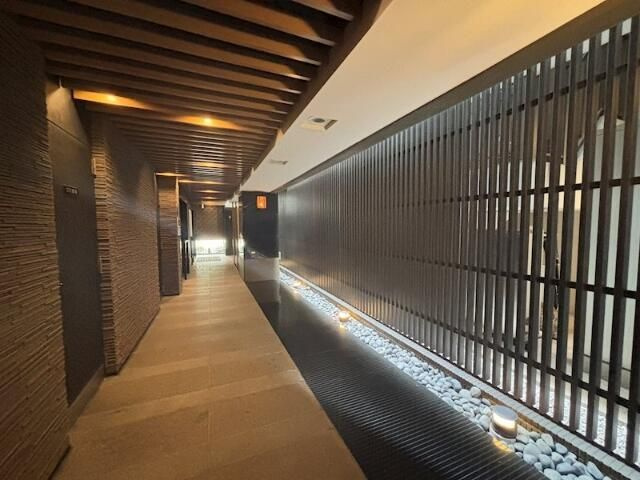ＴＨＥ　ＣＯＮＯＥ〈一番町〉のエントランス