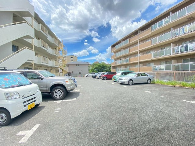 【駐車場】 | ハイツオークラ
