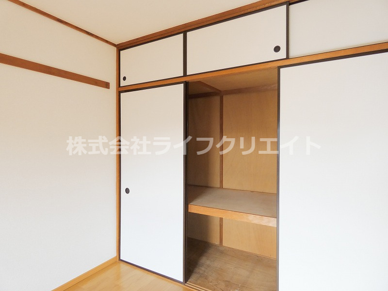 第1かしの木ハイツの収納