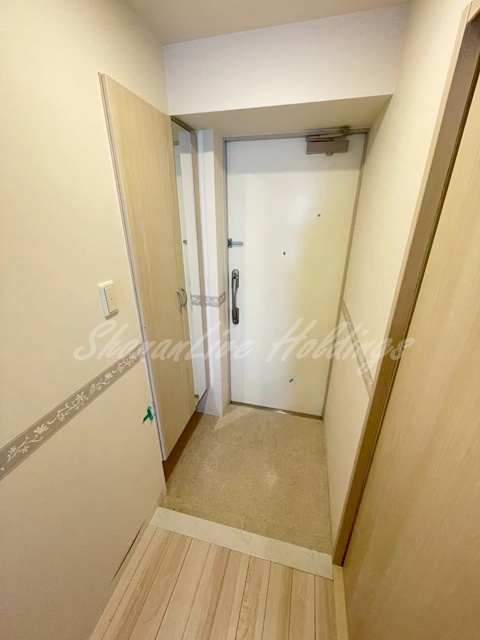 横浜市港北区北新横浜１丁目の賃貸マンションの玄関