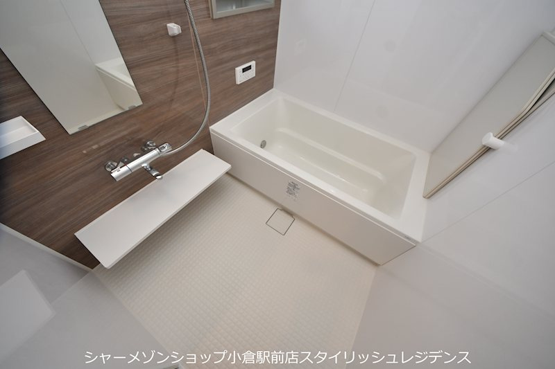 内山神岳ビルの浴室