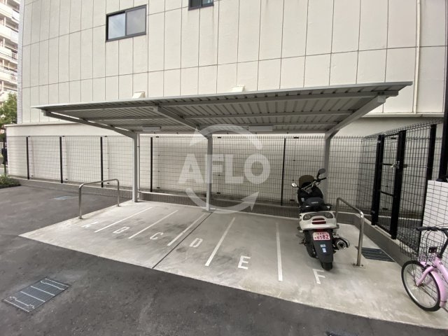 プレサンス天神橋ラ・デュアルのその他共用部分|プレサンス天神橋ラ・デュアル　バイク置場
