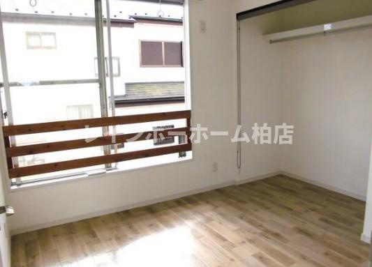 特典：仲介手数料が無料です!!の居間・リビング|居間です