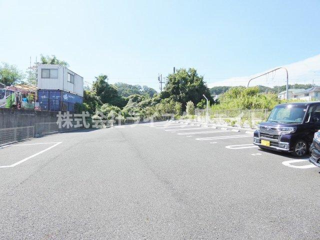 グレイスⅡの駐車場