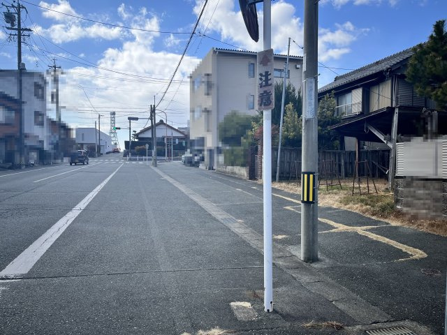【前面道路含む現地写真】の画像
