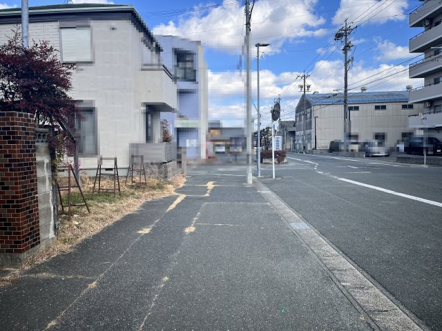 【前面道路含む現地写真】の画像