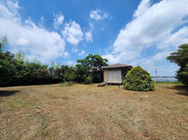 大網白里市南横川　平屋中古戸建の庭|敷地約253坪 3LDK平屋　自然豊かな田園地帯 家庭菜園が可能です