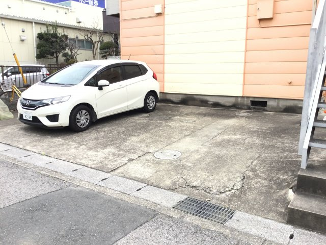 あるゾウパレス六反町の駐車場|駐車場です