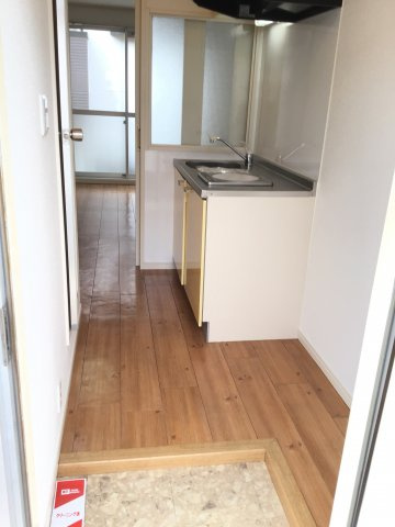 あるゾウパレス六反町の玄関|明るい玄関です