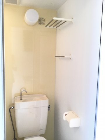 あるゾウパレス六反町のトイレ|落ち着いたトイレです