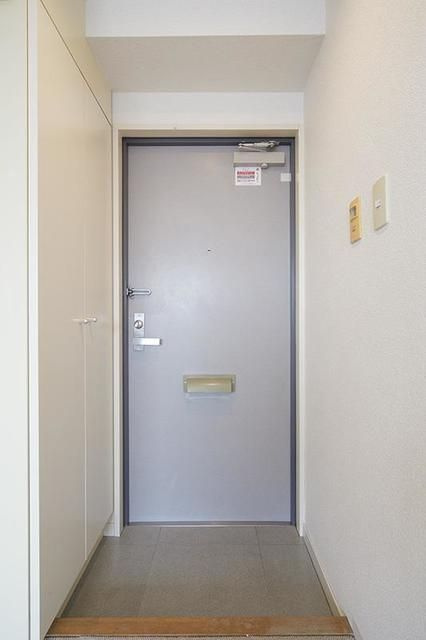 パーク・ノヴァ巣鴨の玄関