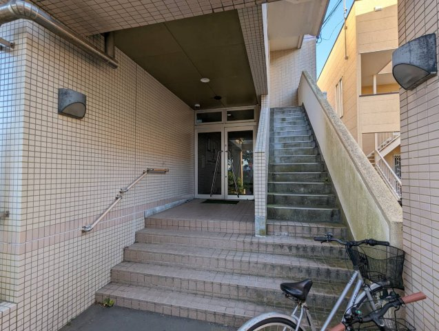 ロマーヌ釧路第二のエントランス