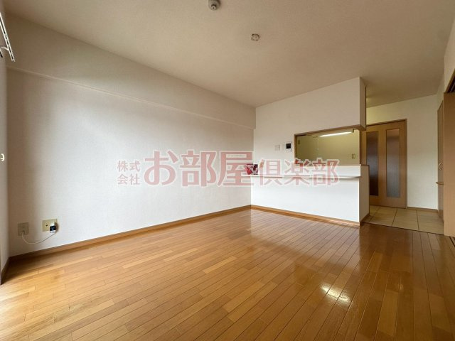 プロスペールSVの居間・リビング|こちらの居間で趣味の時間をお楽しみください