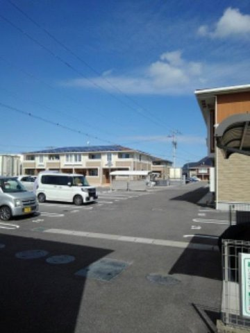 ルーベル春日Ｃの駐車場