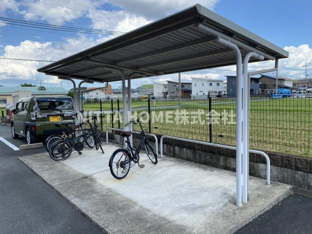 プラシード水内のその他共用部分|屋根付き駐輪場は無料です♪