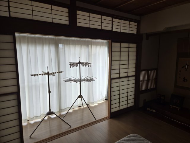 関市上白金の洋室