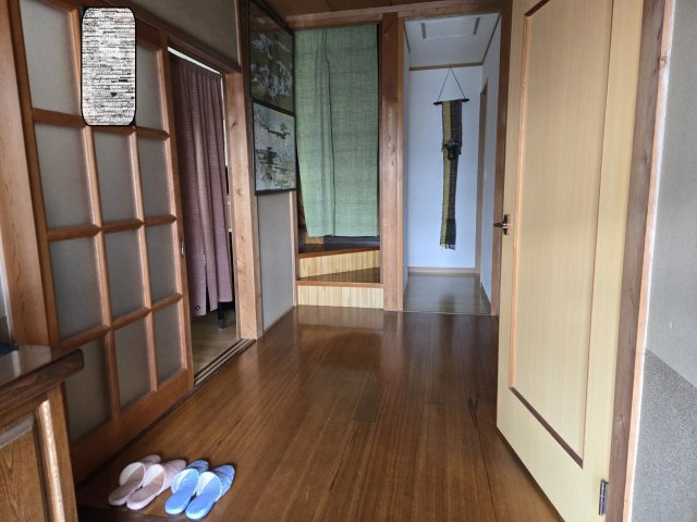 関市上白金の玄関