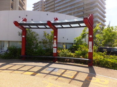 【エントランス】 | ミリカ・ヒルズⅠ街区 | ミリカ専用バス。出金時間帯には10分毎にバスが出ています。