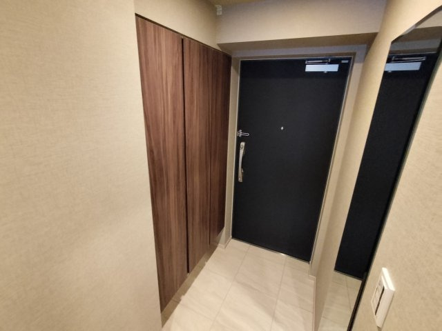レーベン水戸ONE STATE TOWERの玄関