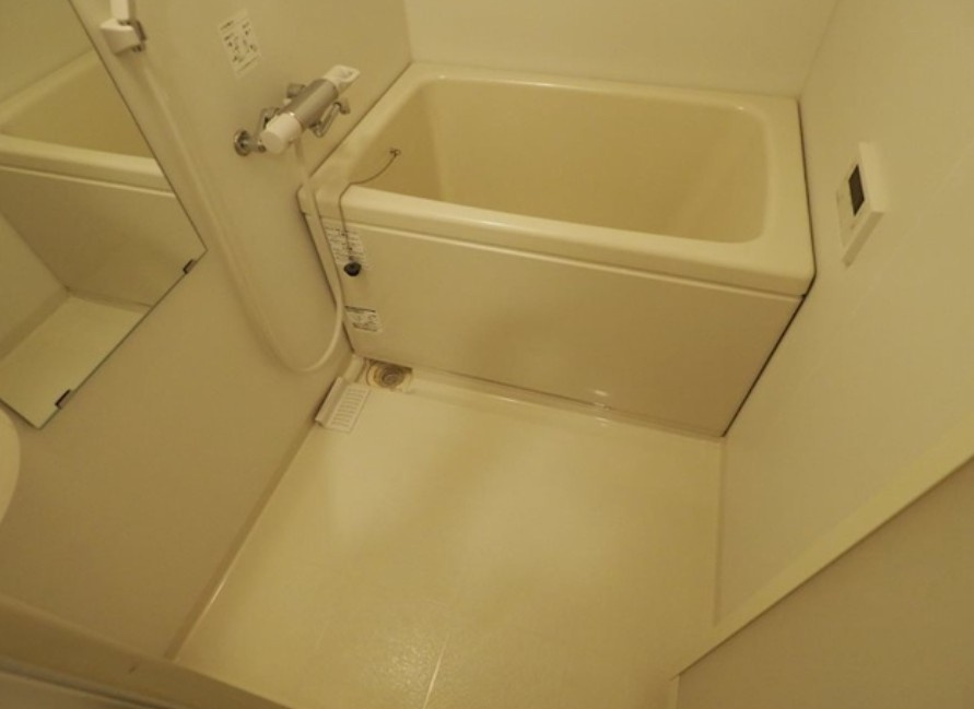 グローリオシェルト池袋本町の浴室
