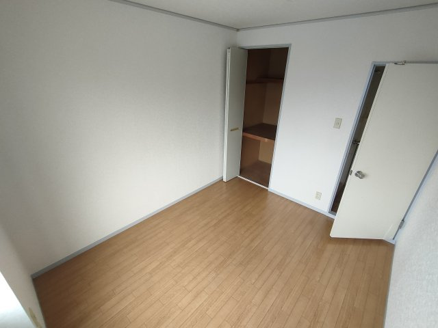 クリスタル岩槻の居間・リビング|こちらの居間で趣味の時間をお楽しみください