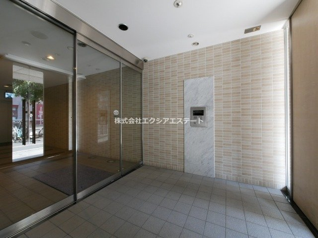 ピュアファースト花園のエントランス