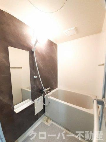 アンソレイエ　Ｂの浴室