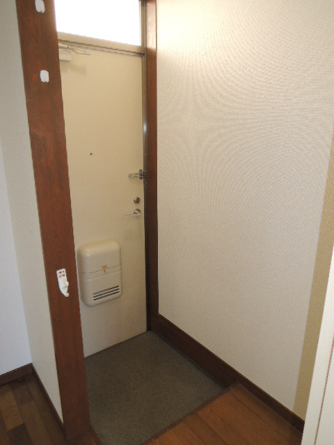 メゾンマルスの玄関|きれいな玄関です
