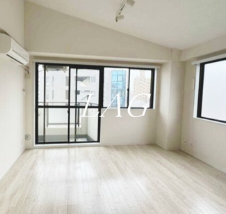 【居間・リビング】 | オークハイツ | 洋室のお部屋です。