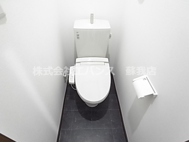 【トイレ】 | コモド浜野 | 落ち着いた色調のトイレです