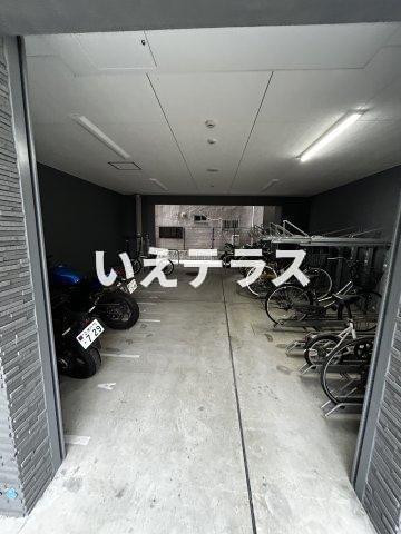 プレサンス神戸キュリオの駐車場