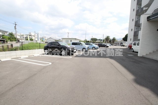 Still上東の駐車場|駐車場に車を止められます