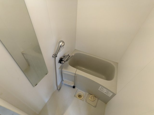 プロト不動前の浴室