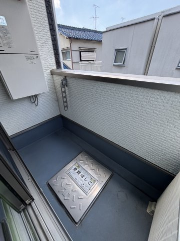ロータス四条畷のバルコニー