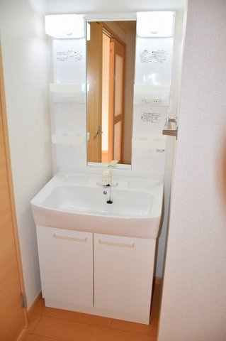 メゾンみさき　　刈谷市近郊の賃貸はクラスホーム刈谷店の洗面所|スペースが確保できる洗面所です