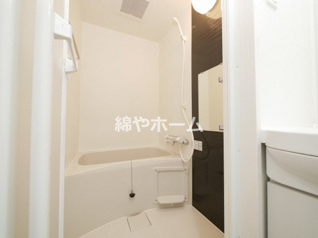 フォレ長堀通南の浴室|コンパクトで使いやすいお風呂です