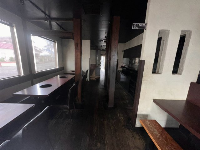 坂戸市伊豆の山町3-3店舗の内装