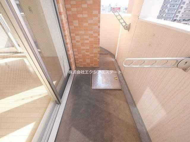 エス・キュート上本町イーストのバルコニー