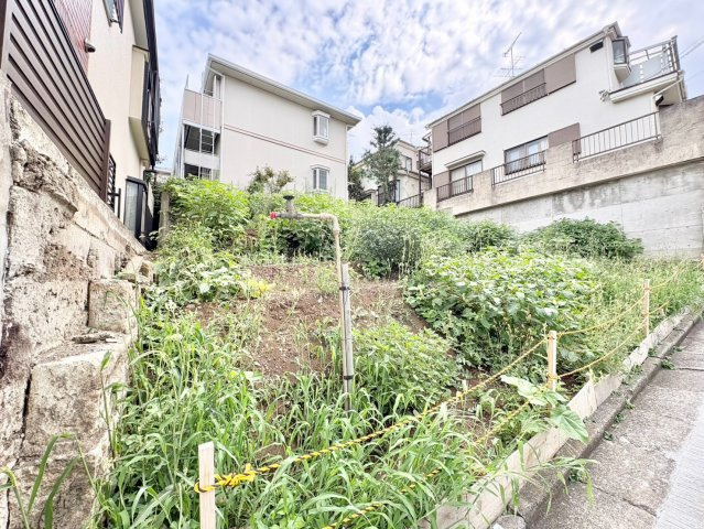 大田区南馬込3丁目　建築条件無し売地の外観|2026.08.22撮影

現地ご見学希望・資料請求などお気軽にお問い合わせ下さい！
03-5990-5201
