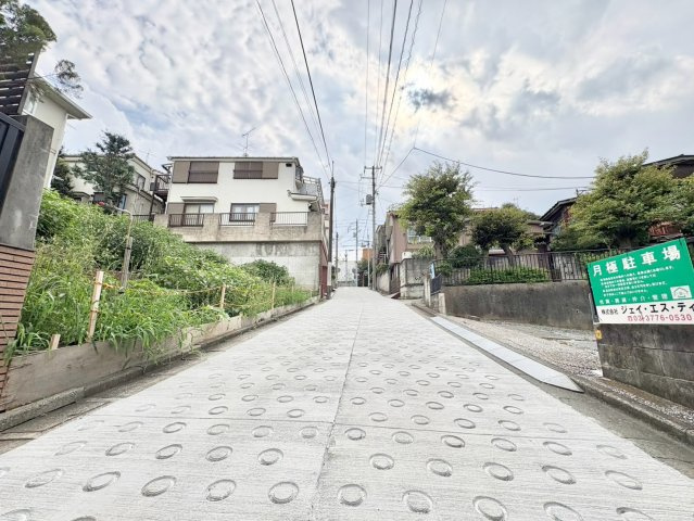大田区南馬込3丁目　建築条件無し売地の前面道路含む現地写真|2026.08.22撮影

現地ご見学希望・資料請求などお気軽にお問い合わせ下さい！
03-5990-5201