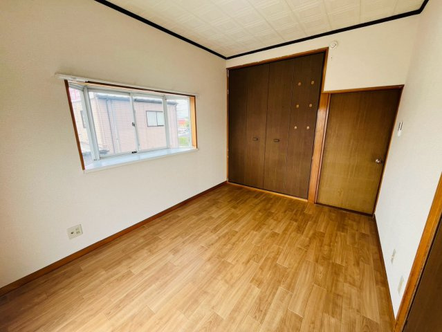 筑西市幸町門井 リフォーム物件　の洋室|〇2階洋室　6帖〇
お子様ひとりひとりにお部屋を持たせることができます♪
2026年8月撮影