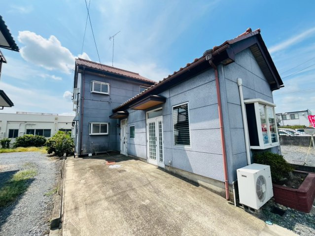筑西市幸町門井 リフォーム物件　の外観|内装リフォーム済み、5LDK♪6台駐車可！2台分カーポート付きのお家です♪
2026年8月撮影