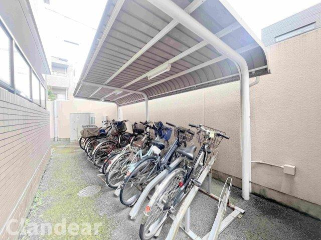 ワコーレ松戸の駐輪場|ドキドキの新生活も、安心してスタート。ぴったりの住まいを見つけませんか？クランディアが一緒に住まい選びをサポートします‼　まずは、お気軽にお問合せください　＃クランディア