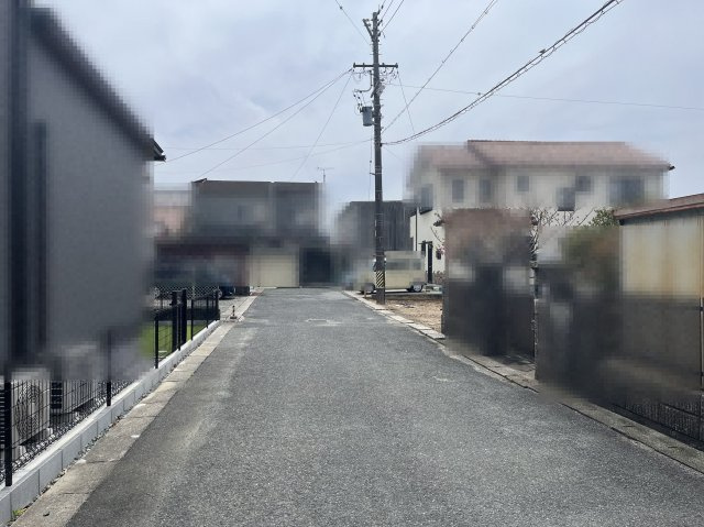 【前面道路含む現地写真】の画像