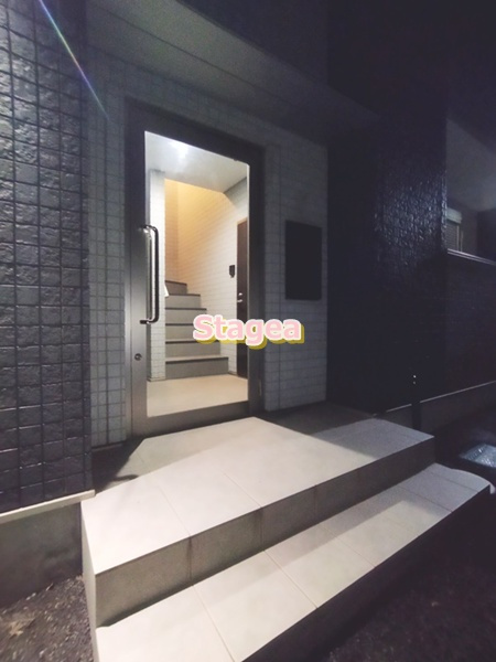 アルーム大和田のエントランス