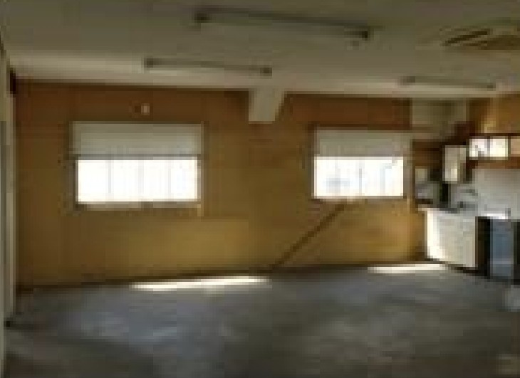 西淀川区　倉庫・工場の洋室