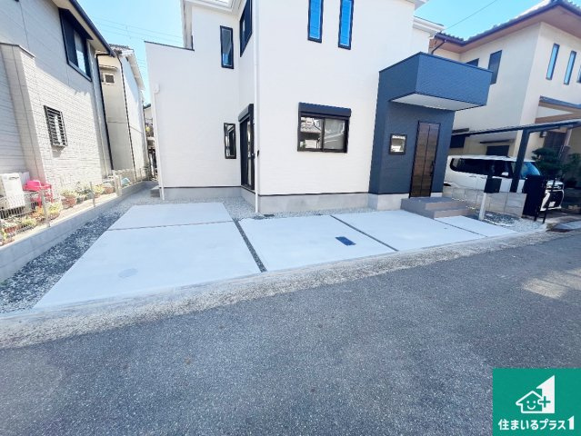 加古川市平岡町一色　第11期　新築一戸建ての駐車場|2台分の駐車スペース有り！急な来客でも安心です！