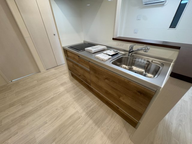 府中市若松町１丁目のアパートのキッチン